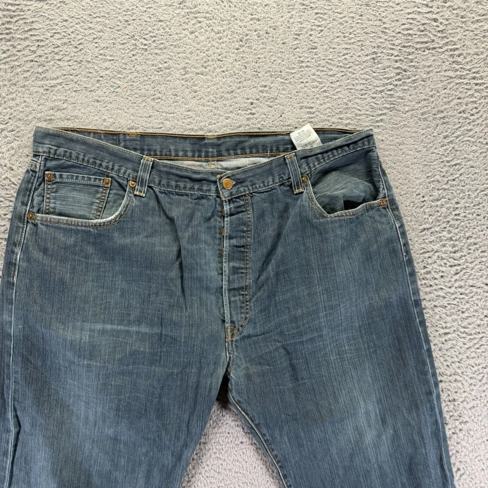 Levis before purchasing
